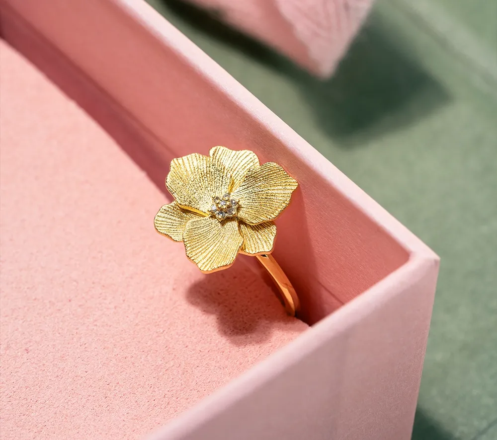gold jasmine ring with diamond core